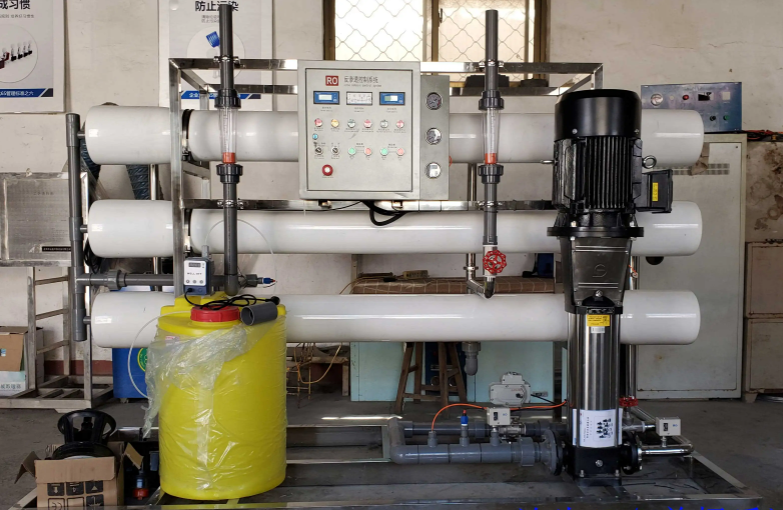 1-10噸小型<a href=http://m.51tmw.com/fstcjssb/ target=_blank class=infotextkey>反滲透凈水設備</a>